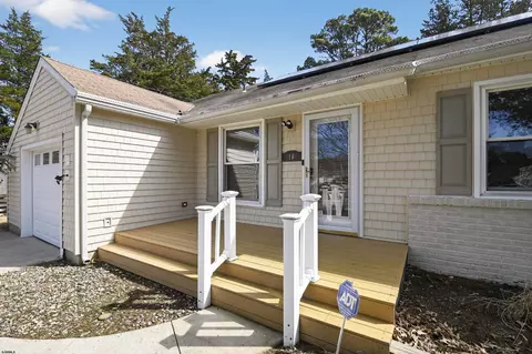 Exterior - 10 E Curran Dr, Absecon, NJ 08201 photo 5 of 15