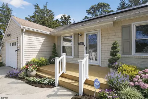 Exterior - 10 E Curran Dr, Absecon, NJ 08201 photo 6 of 15