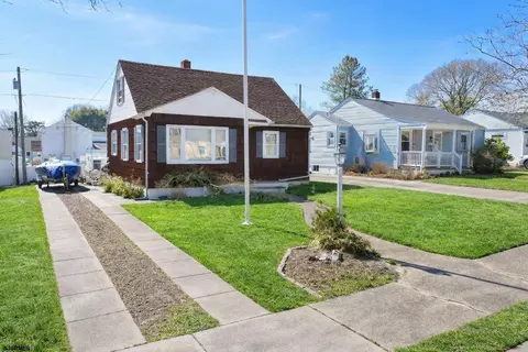 108 E Meyran Ave, Somers Point, NJ 08244