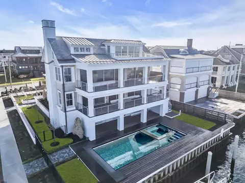 80 Bay Rd, Ocean City, NJ 08226