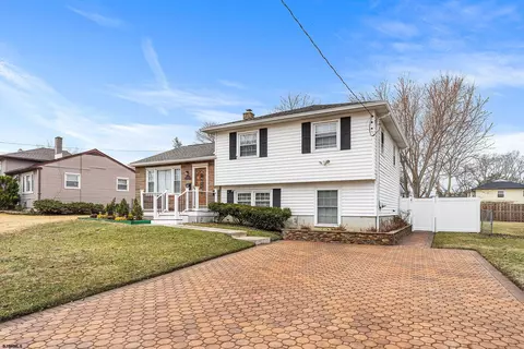 128 Devon Rd, Somers Point, NJ 08244