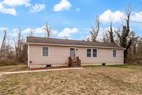 102 Freeman Ave, Egg Harbor Township, NJ 08234