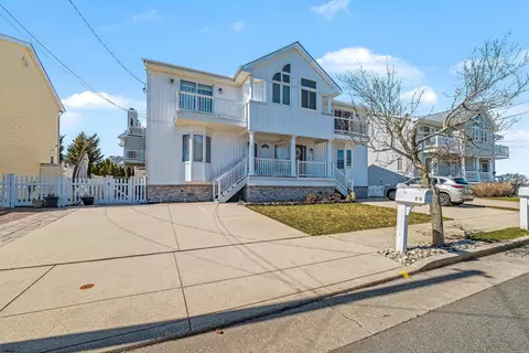 218 N Coolidge Ave, Margate City, NJ 08402
