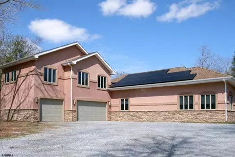 126 Aetna Dr, Corbin City, NJ 08270