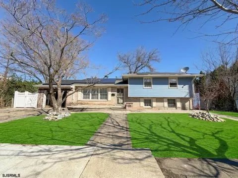 322 Nicholson Rd, West Collingswood Heights, NJ 08059