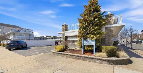 900 Wesley Ave #215, Ocean City, NJ 08226