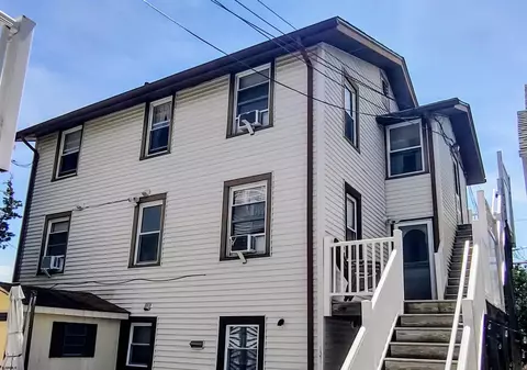 131 Central Ave #6, Ocean City, NJ 08226