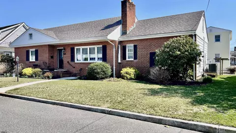 17 Sindia Rd, Ocean City, NJ 08226
