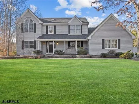 29 Buckingham Dr, Egg Harbor Township, NJ 08234