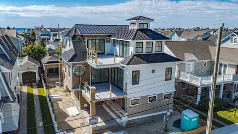 905 Seacrest Rd, Ocean City, NJ 08226
