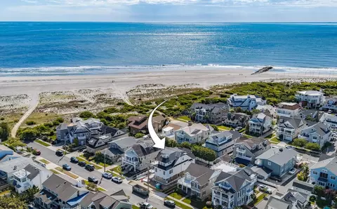 905 Seacrest Rd, Ocean City, NJ 08226