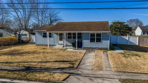 14 Rutgers Rd, Somers Point, NJ 08244