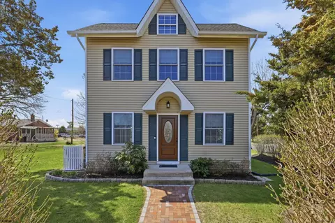 16 Heights Ave, Berlin, NJ 08009