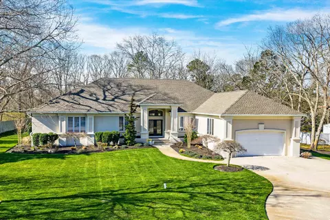 14 Caledonia Dr, Ocean View, NJ 08230