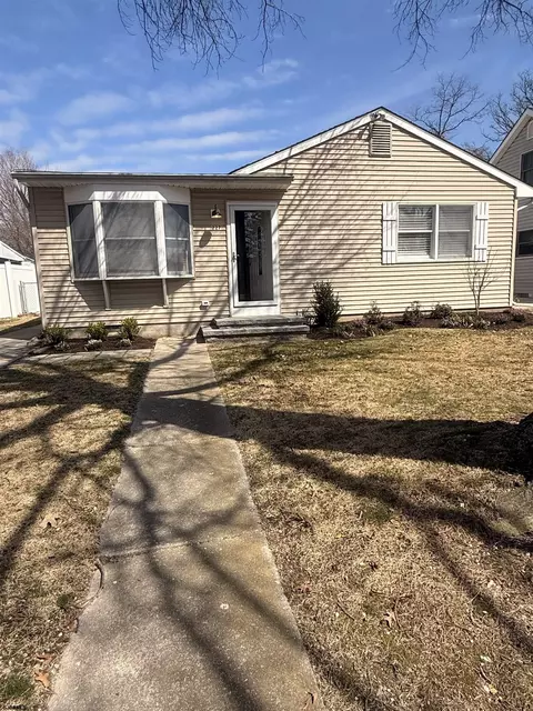 227 Village Rd, Villas, NJ 08251