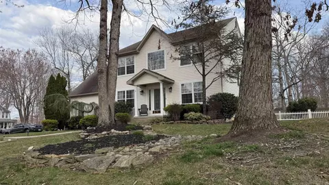 9 Exton Ct, Egg Harbor Township, NJ 08234