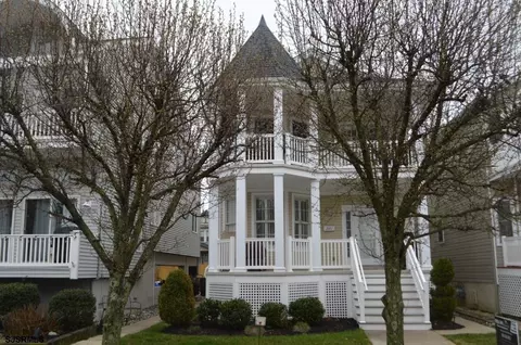 323 Asbury Ave #2, Ocean City, NJ 08226