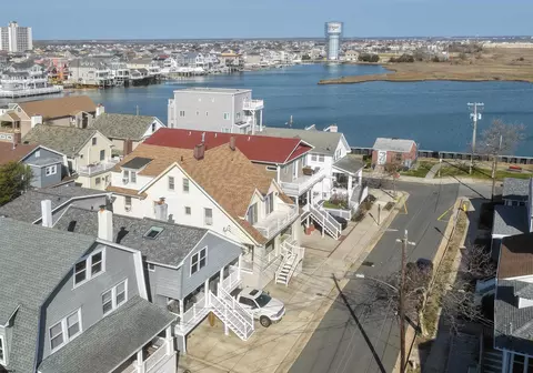 10 N Victoria Ave #A, Ventnor City, NJ 08406