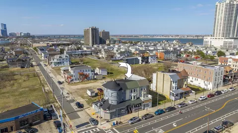 323 Atlantic Ave, Atlantic City, NJ 08401
