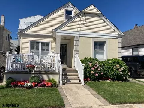 4 N Washington Ave, Ventnor City, NJ 08406