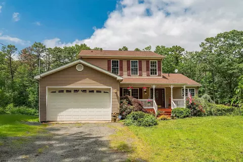 10 Hillside Ave, Tuckerton, NJ 08087