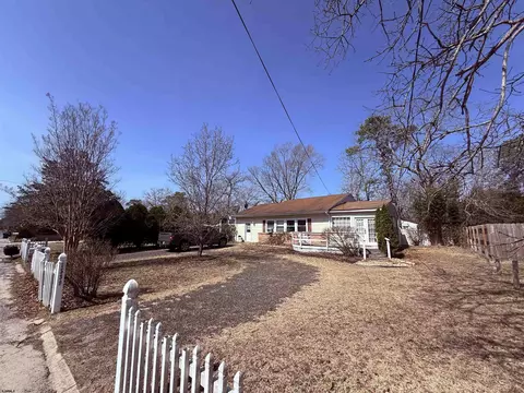 1539 Pinehurst Dr, Mays Landing, NJ 08330