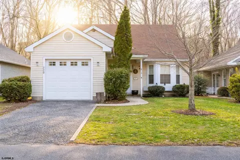 720 Eagle Point Ct, Absecon, NJ 08205