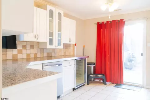 Kitchen - 720 Eagle Point Ct, Absecon, NJ 08205 photo 1 of 2