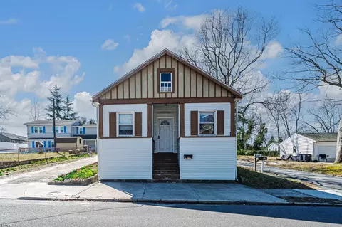 157 E Wyoming Ave, Absecon, NJ 08201