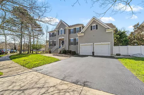 456 Exeter Ct, Galloway, NJ 08205 photo 2