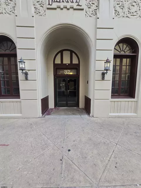 37 S Iowa #5B, Atlantic City, NJ 08401