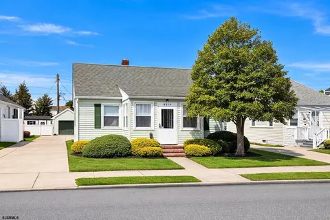 8219 Fulton Ave, Margate City, NJ 08402