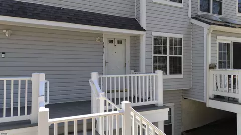 4814 Hawthorne Ln #208, Mays Landing, NJ 08330