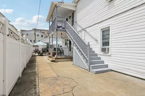 148 E Burk Ave #4, Wildwood, NJ 08260