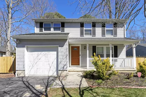 718 Gull Wing Pl, Galloway, NJ 08205