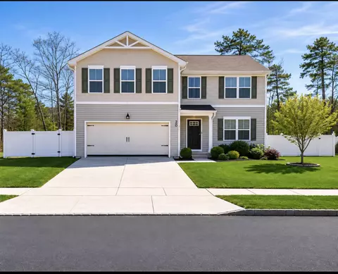 28 Galleria Dr, Mays Landing, NJ 08330