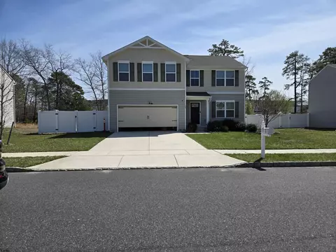 28 Galleria Dr, Mays Landing, NJ 08330
