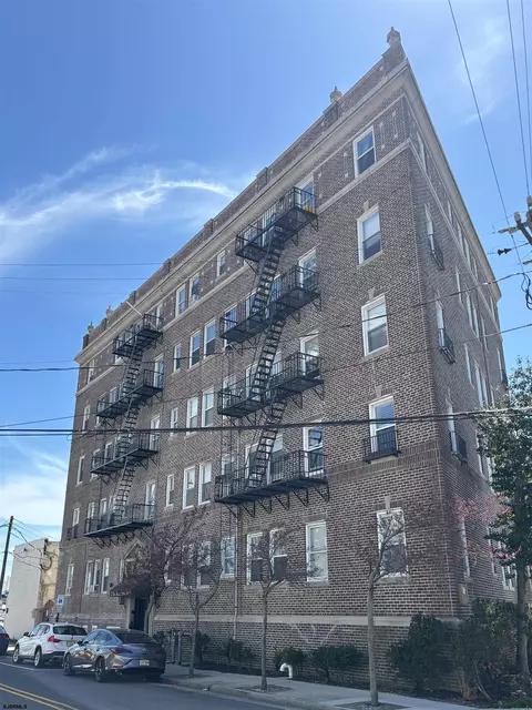 2 S Hartford Ave #D3, Atlantic City, NJ 08401