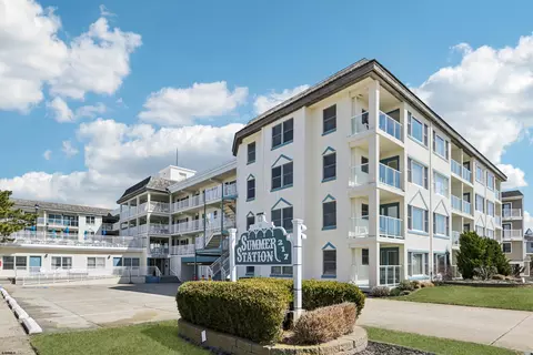 217 Beach Ave #207, Cape May, NJ 08204