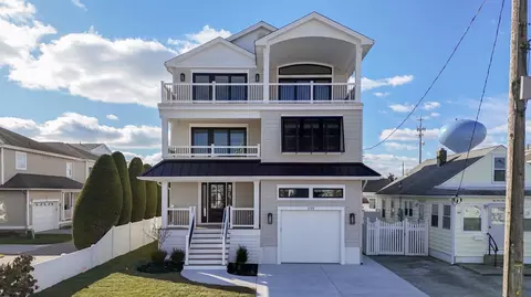 204 12th St S, Brigantine, NJ 08203