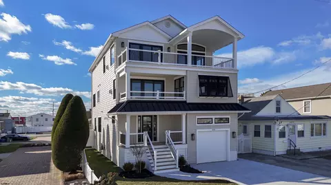 204 12th St S, Brigantine, NJ 08203