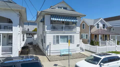 707 E 4th St, Ocean City, NJ 08226
