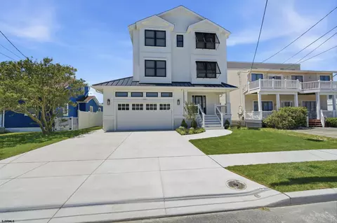 230 S 7th St, Brigantine, NJ 08203