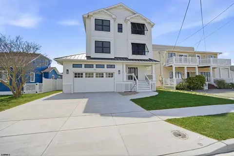 230 S 7th St, Brigantine, NJ 08203