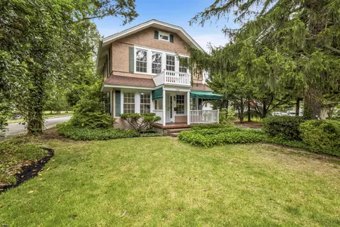 110 E Seaview Ave, Linwood, NJ 08221