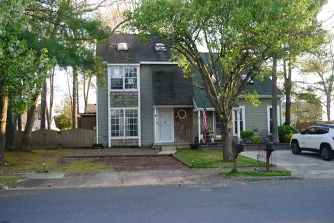 10 Cedar Ct, Somers Point, NJ 08244