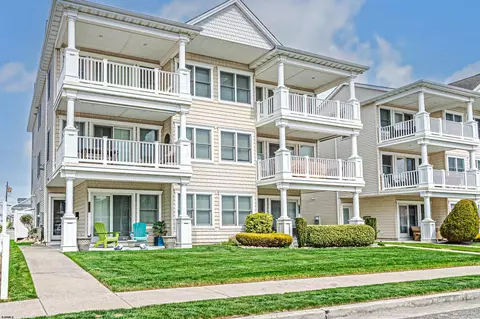 311 S 43 St #A, Brigantine, NJ 08203