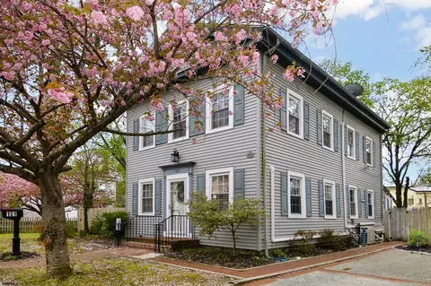 101 W Church St, Absecon, NJ 08201