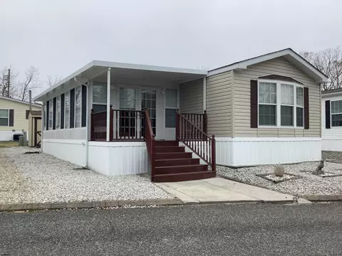 430 S Shore Rd, Marmora, NJ 08223