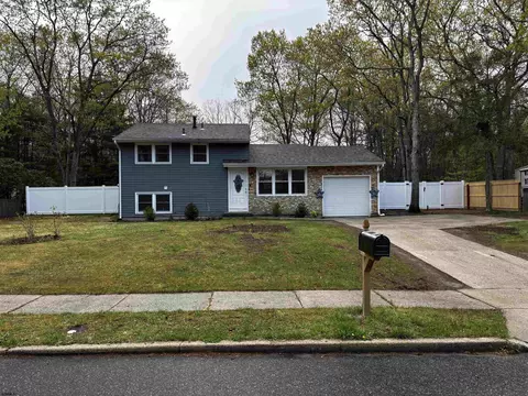 Exterior - 308 E Key Dr, Galloway, NJ 08205 photo 2 of 7